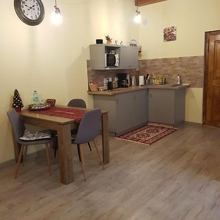 Appartement Weiss House à Braşov Extérieur photo