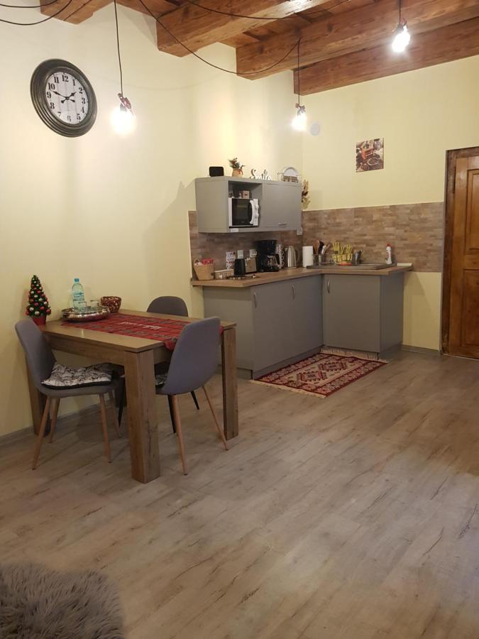 Appartement Weiss House à Braşov Extérieur photo