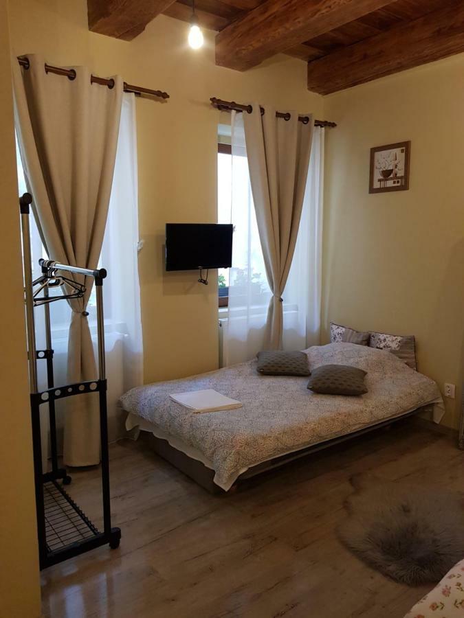 Appartement Weiss House à Braşov Extérieur photo